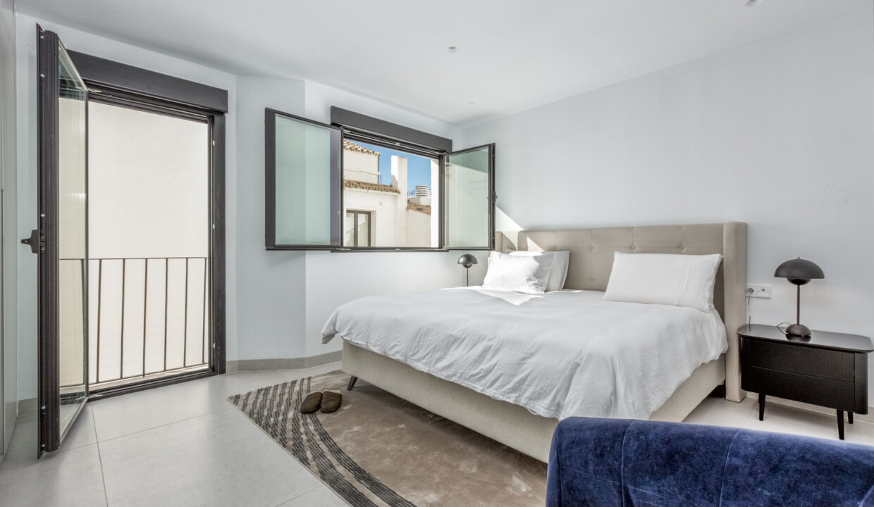 Sales and Rentals - Jacques Olivier Marbella