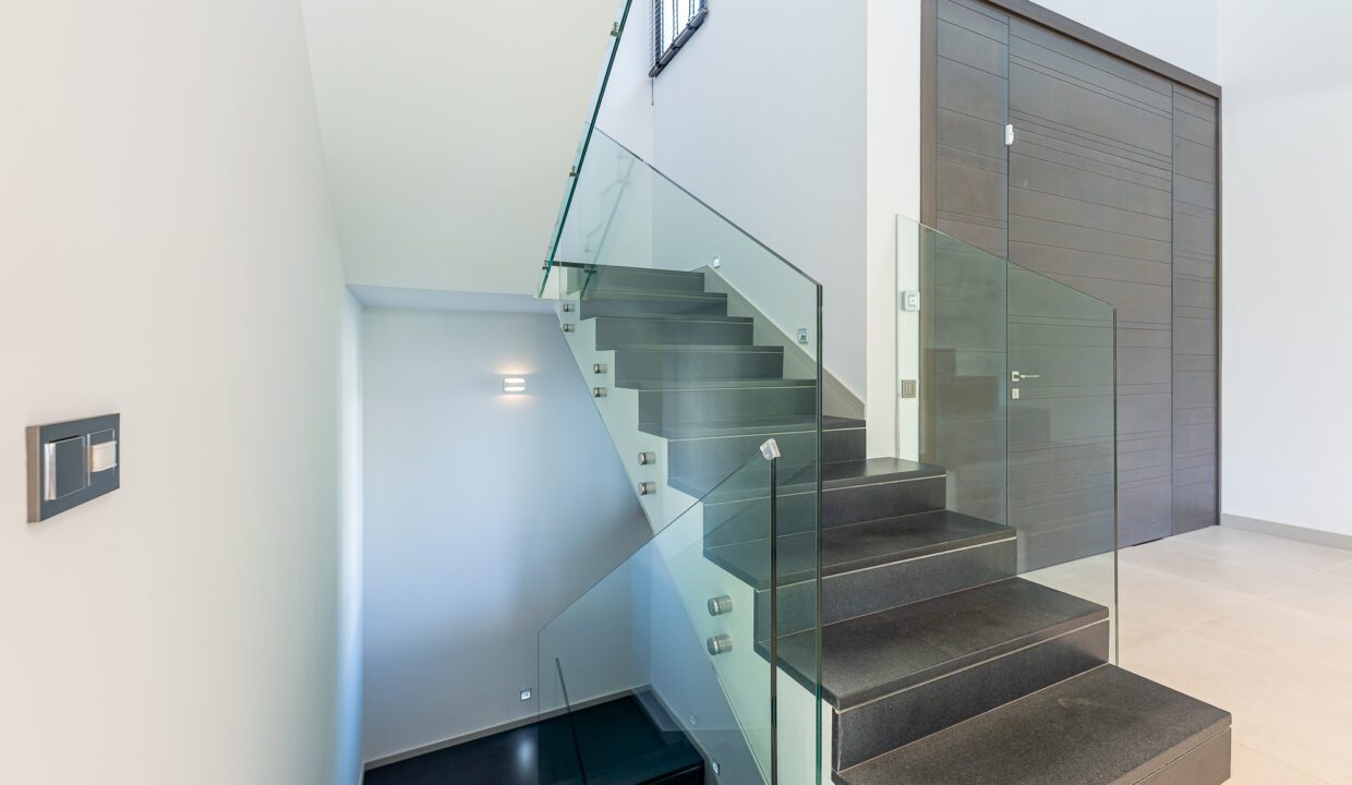 Sales and Rentals - Jacques Olivier Marbella
