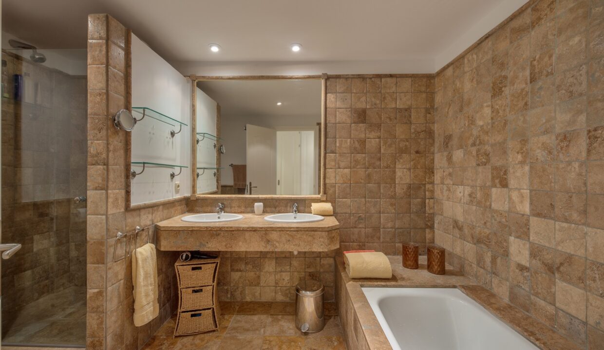 Bathroom1