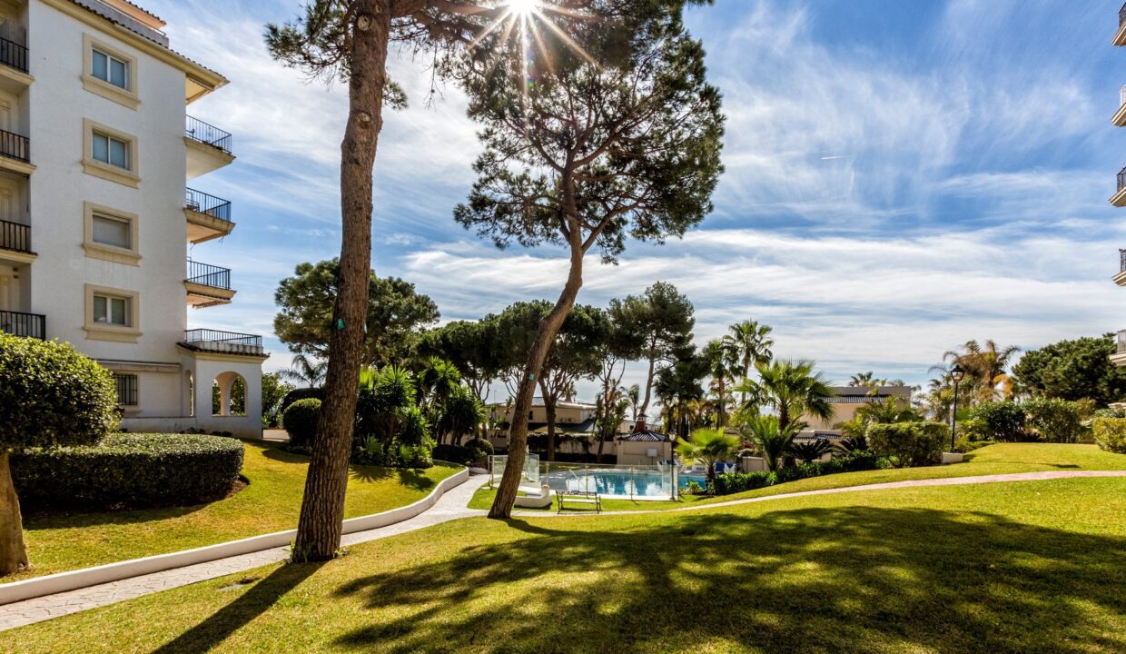 Sales and Rentals - Jacques Olivier Marbella