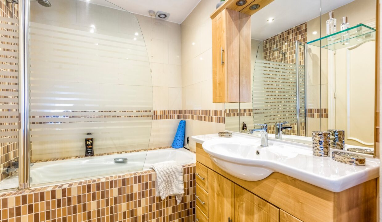 Sales and Rentals - Jacques Olivier Marbella