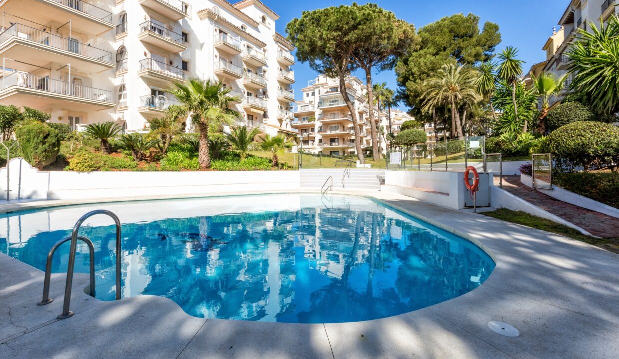 Apartment Andalucía del Mar, Puerto Banus - Jacques Olivier Marbella