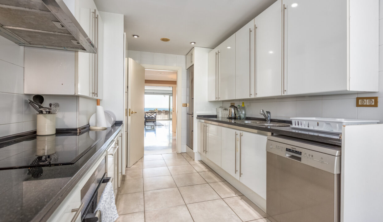 Sales and Rentals - Jacques Olivier Marbella
