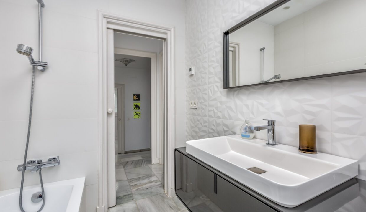 Sales and Rentals - Jacques Olivier Marbella