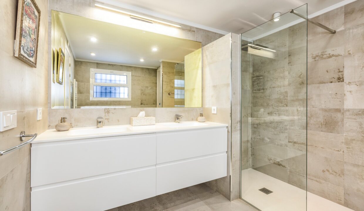 Sales and Rentals - Jacques Olivier Marbella