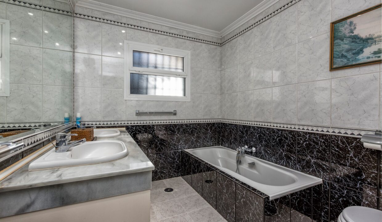 Sales and Rentals - Jacques Olivier Marbella