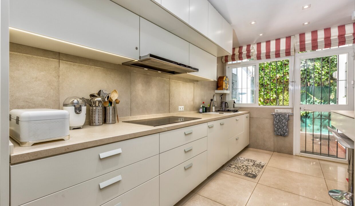 Sales and Rentals - Jacques Olivier Marbella
