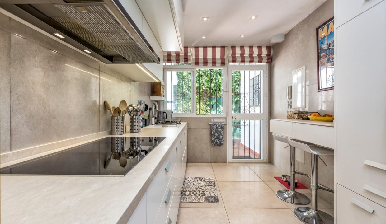 Sales and Rentals - Jacques Olivier Marbella