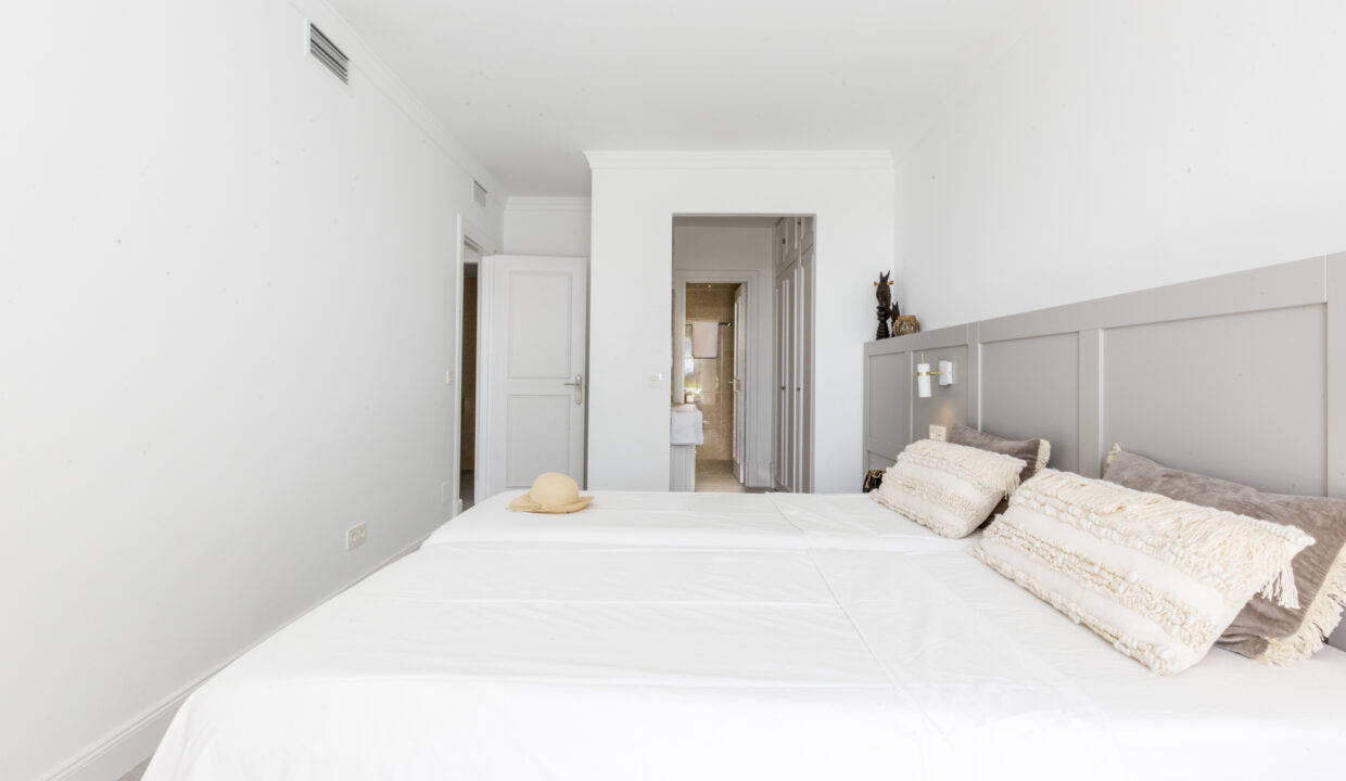 3 Bedrooms Holiday Rental in Marbella; Puerto Banus | Jacques Olivier Marbella