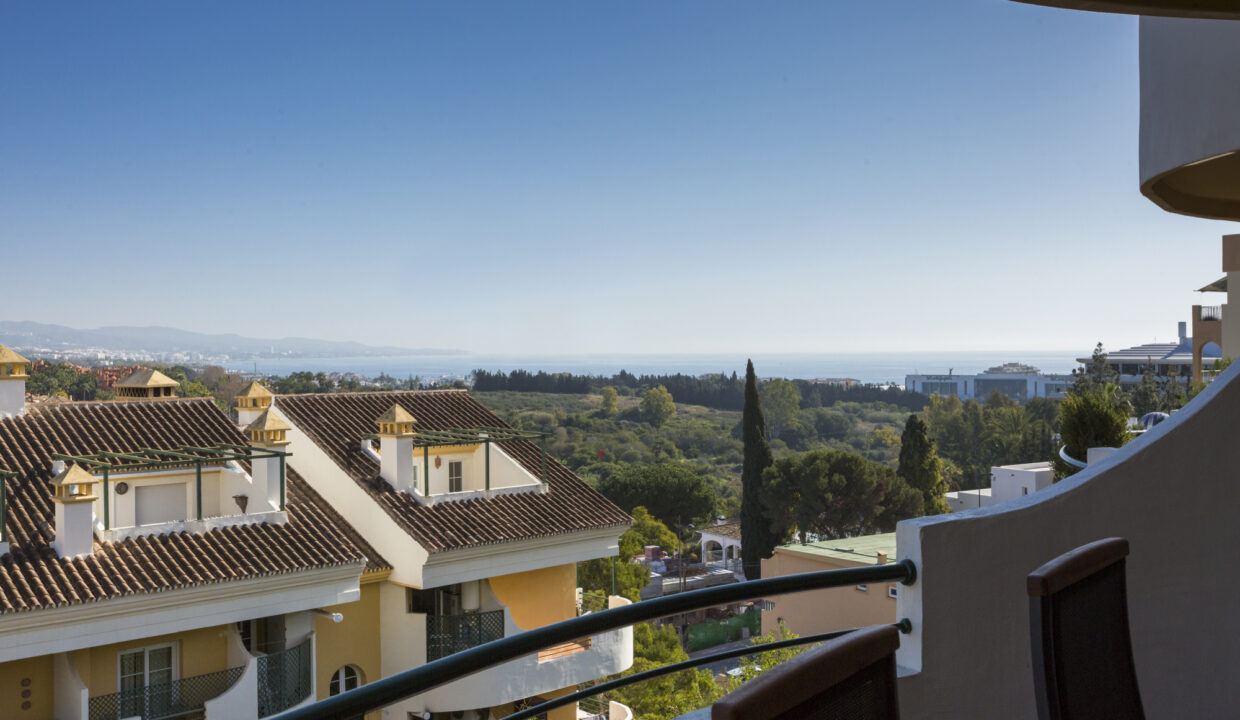 http://diegodominguezfoto.com/wpblog/real-estate-photographer-mi