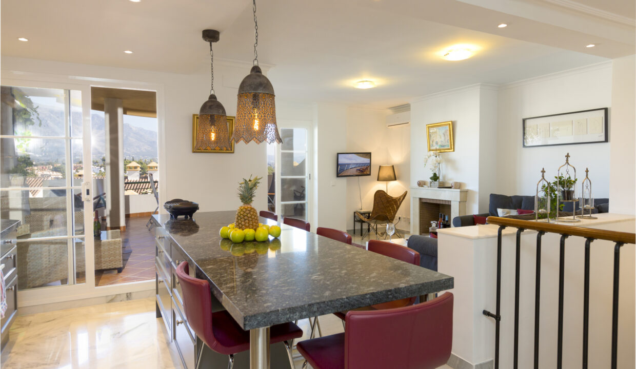 http://diegodominguezfoto.com/wpblog/real-estate-photographer-mi