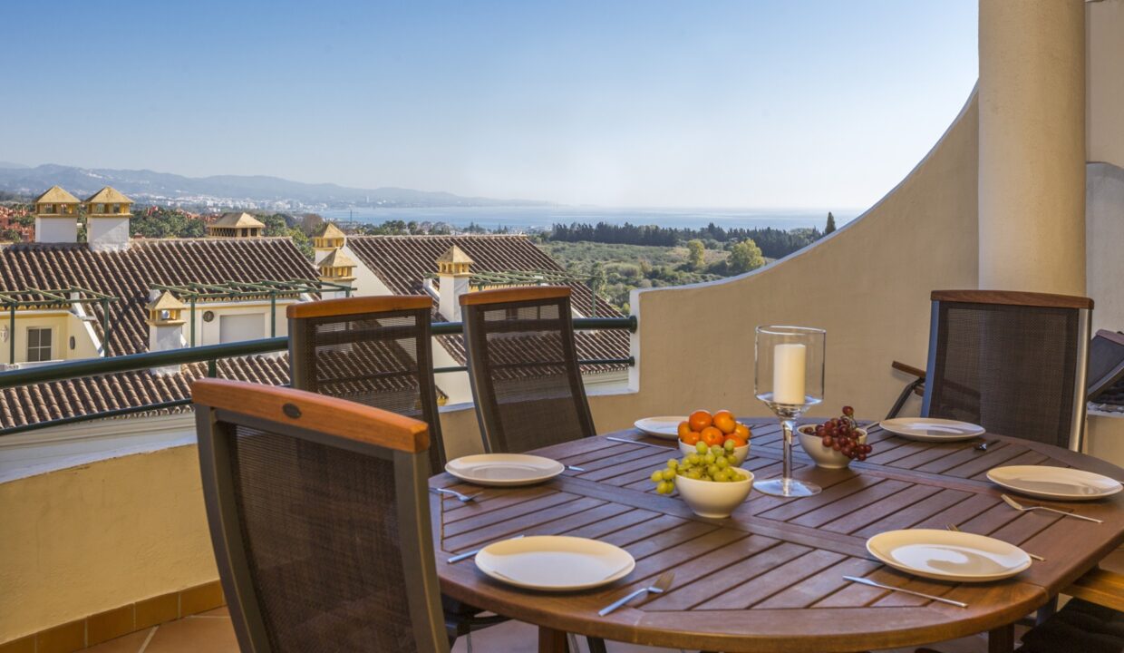 http://diegodominguezfoto.com/wpblog/real-estate-photographer-mi