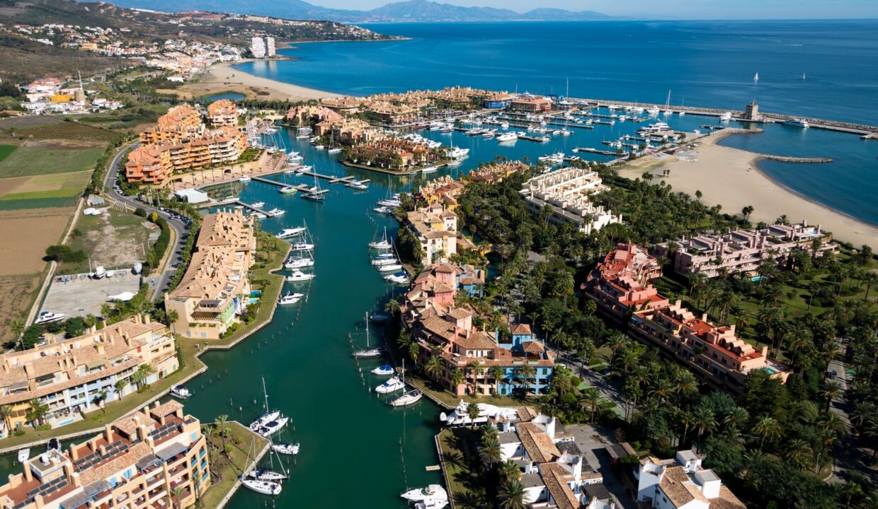 Sotogrande Puerto Holiday Apartment for retn