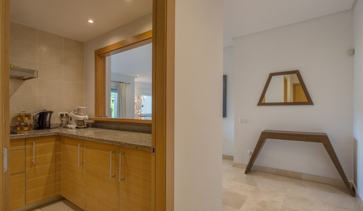 Alcazaba Beach Holiday apartment for rent - Jacvques Olivier Marbella